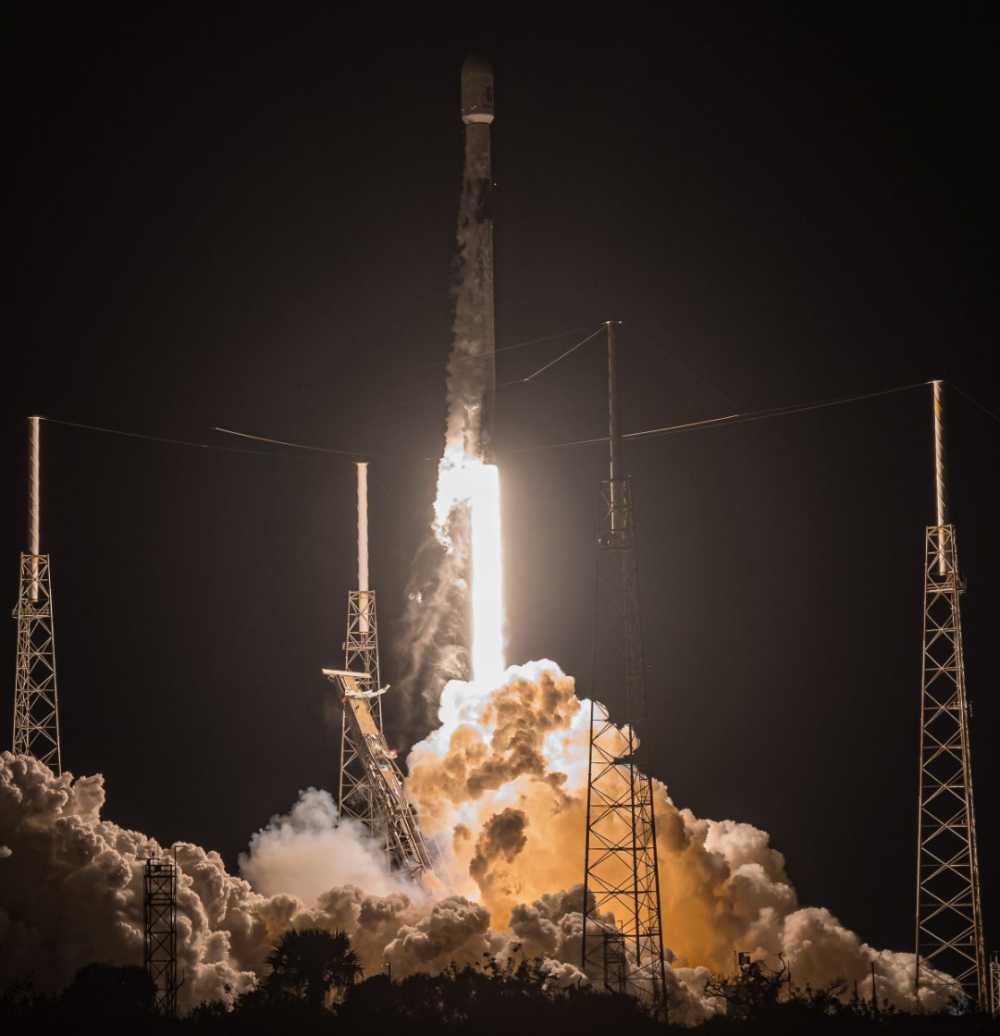 Falcon 9 rocket launches 