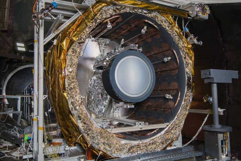 The NEXT grid ion propulsion engine used by DART. 