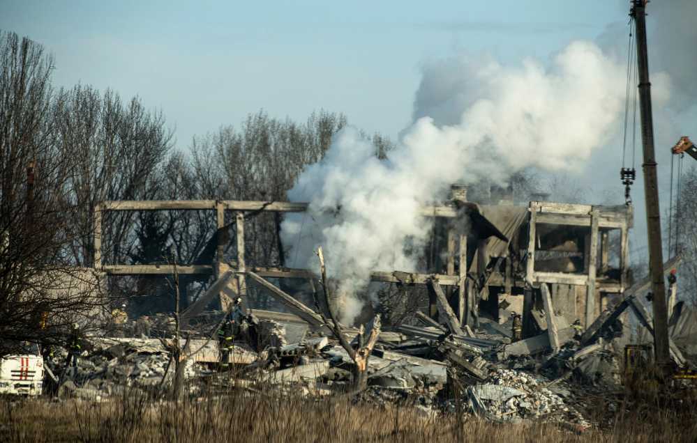 The Russian army’s temporary deployment point in Makeyevka, Donetsk was attacked, killing 63 Russian soldiers. The place is very close to the front line and has been attacked by the Ukrainian army’s long-range firepower many times before. The Russian commander mobilized soldiers here and indulged them in New Year’s Eve celebrations. Obviously, he did not consider the consequences of being attacked by firepower, which reflects that the Russian army’s understanding of the complexity and cruelty of war is still greatly insufficient. It is reported that some Russian soldiers violated confidentiality regulations and used mobile phones, which also showed that their confidentiality awareness was very weak. The picture shows the ruins of buildings in Makeyevka after being bombarded. 