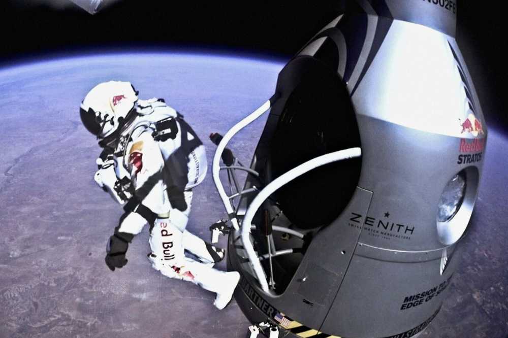 The first time humans experienced supersonic free fall, we are always brave enough to take risks 