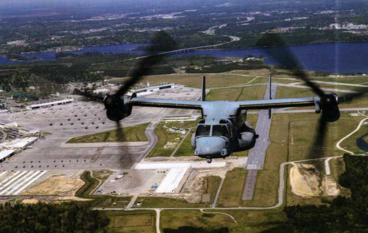VMMT-204 switched from helicopter training to tilt-rotor training, and its MV-22 training has lasted for nearly 23 years. The picture shows the squadron’s MV-22B training at the Marine Corps New River Base in Jacksonville, North Carolina. 