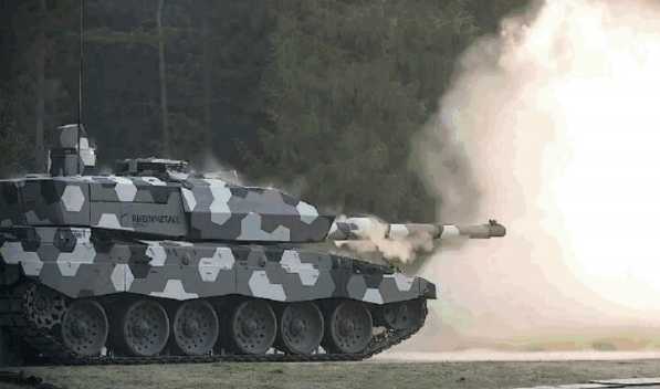 The improved Challenger 2 tank prototype equipped with Rheinmetall’s 130mm smoothbore gun 