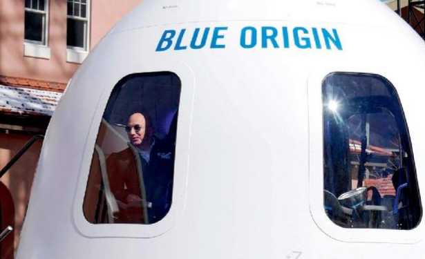 Bezos, the founder of Blue Origin, and his manned spacecraft 