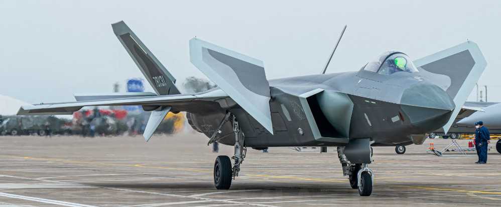 The service of the J-20 has greatly expanded the combat radius of the Chinese Air Force. This makes the tanker standby airspace that the US Air Force originally believed to be absolutely safe become unsafe. 