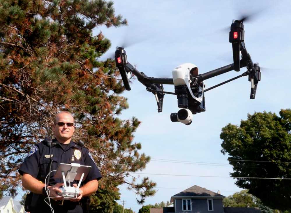 Australia Queensland Police uses multi-rotor drones for patrols, 
