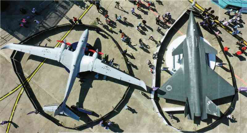 August 30, 2022, the Axincin UAV (left) and the 