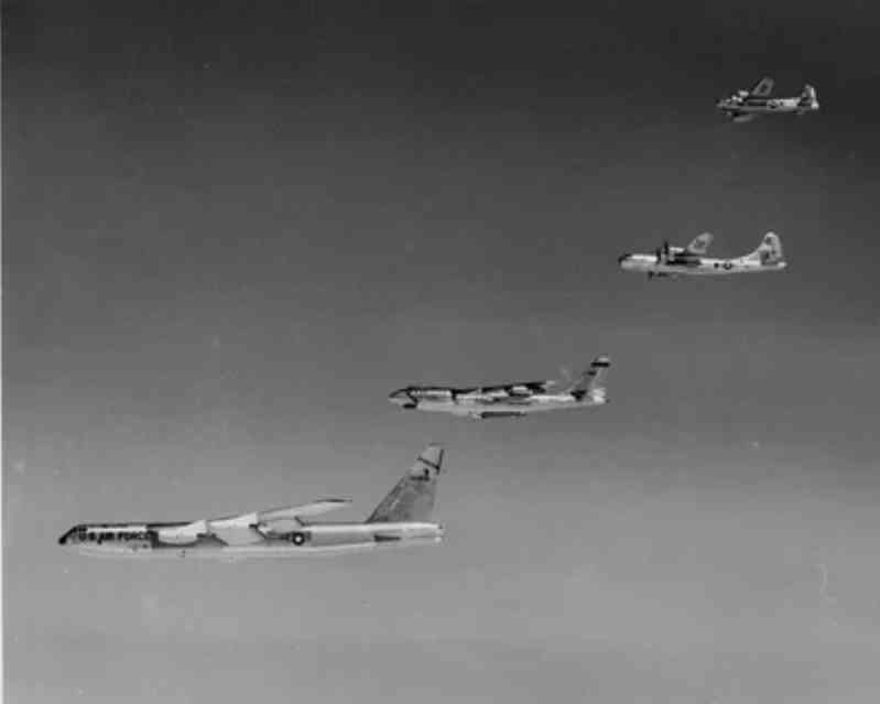 B-52, B-47, B-29 and B-17 bombers in formation flight photographed in 1956 (from bottom to top) 