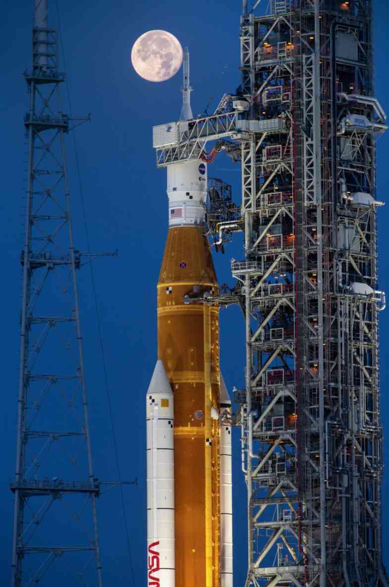 The Space Launch System rocket standing on the LC-39B launch pad is waiting for the first launch window