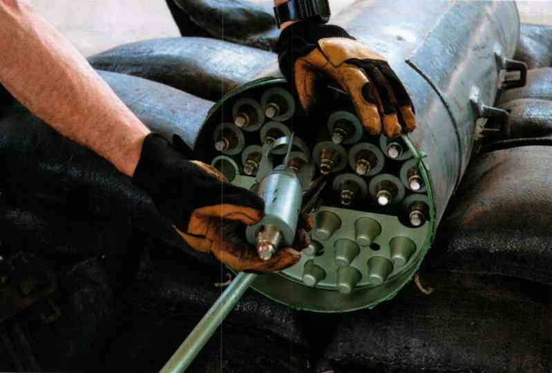 Close-up of a typical cluster bomb. The current ammunition inventory of the M142 is mainly single-warhead M31, rather than M30 with cluster submunitions 