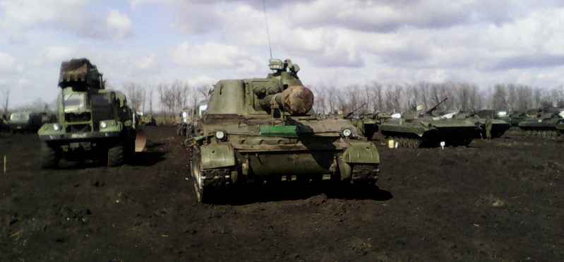 The battalion tactical group under the 35th Independent Motorized Infantry Brigade of the 41st Army assembled in the Rostov region in 2014. From the picture, it includes an artillery battalion, which may have a company of 2S19 and two companies of 2S3 self-propelled howitzers, but no BM-21 rocket launcher company is seen. The battalion tactical group has a high degree of synthesis, and also includes command vehicles, electronic reconnaissance vehicles, drone launchers and other forces that were originally only available at the army level.
