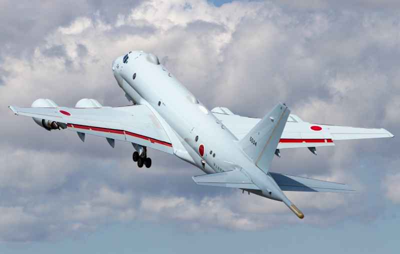 “Specially customized” anti-submarine aircraft P-1. 